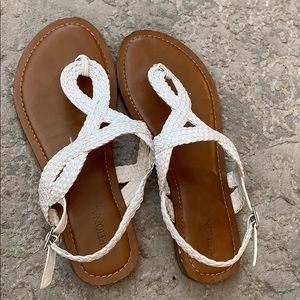 size 6 white detailed merona sandals